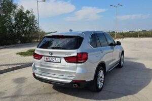 سيارة BMW X5 3.5L موديل 2014 للبيع