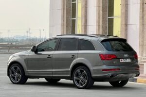 FOR SALE : AUDI Q7 Quattro V6_T . 3.6L