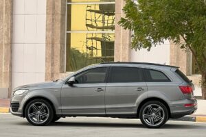 FOR SALE : AUDI Q7 Quattro V6_T . 3.6L