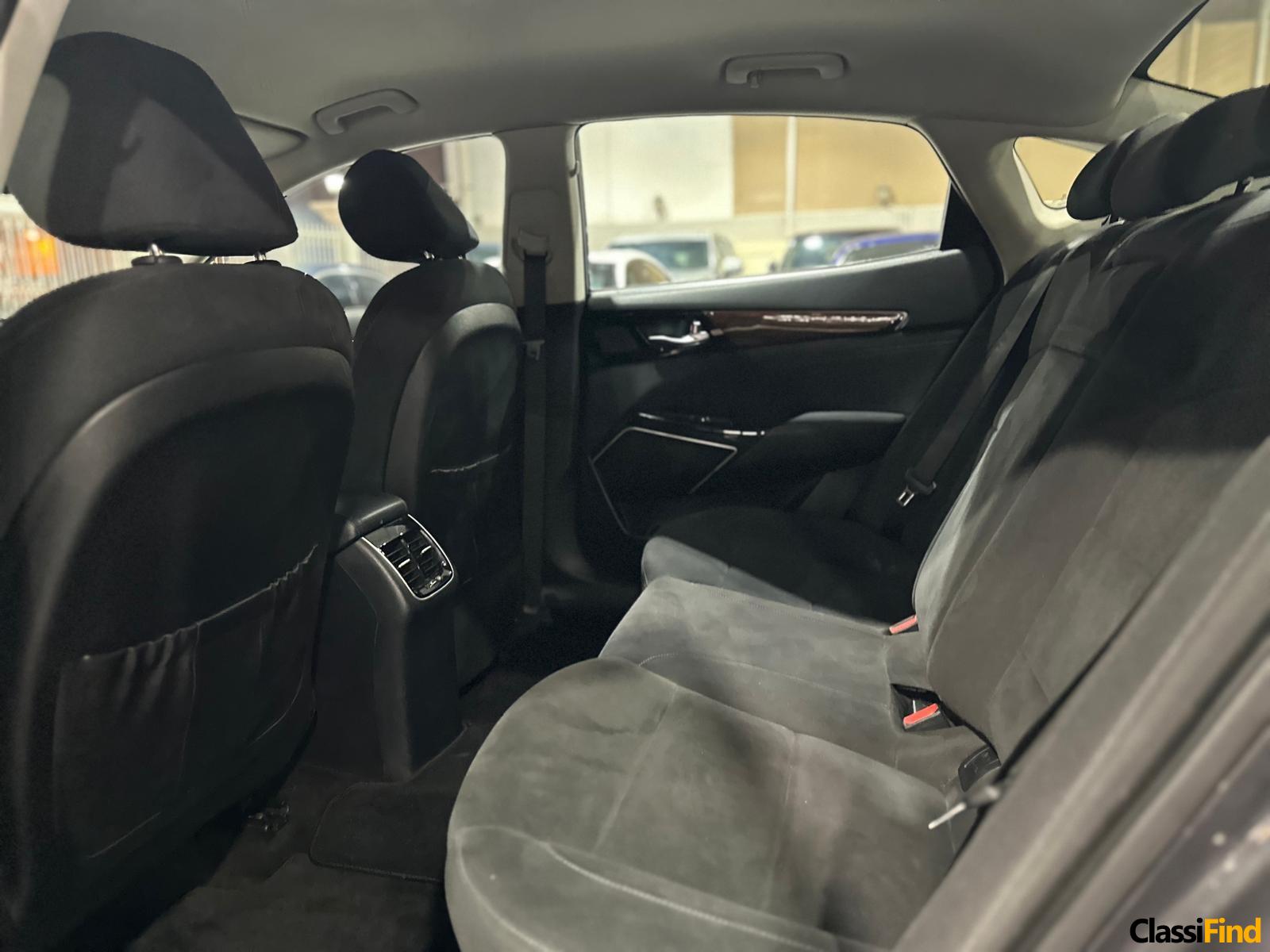 Cadenza V6: Advanced Performance and Luxury Sedan Redefined