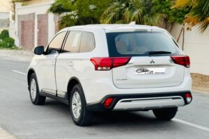 للبيع: ميتسوبيشي أوتلاندر 2021 – مسافة قليلة، مالك واحد، مجهزة بالكامل بميزات الأمان المتقدمة