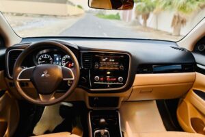 للبيع: ميتسوبيشي أوتلاندر 2021 – مسافة قليلة، مالك واحد، مجهزة بالكامل بميزات الأمان المتقدمة