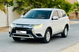 للبيع: ميتسوبيشي أوتلاندر 2021 – مسافة قليلة، مالك واحد، مجهزة بالكامل بميزات الأمان المتقدمة