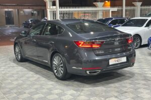 Cadenza V6: Advanced Performance and Luxury Sedan Redefined
