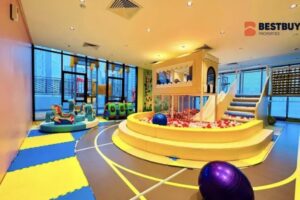 Luxury High-Rise Apartment with Full Sea View