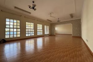 Spacious 3 BHK Apartment for Rent in Riffa Souq – Prime Location