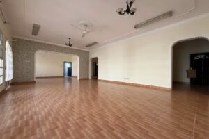 Spacious 3 BHK Apartment for Rent in Riffa Souq – Prime Location