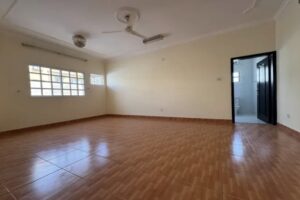 Spacious 3 BHK Apartment for Rent in Riffa Souq – Prime Location