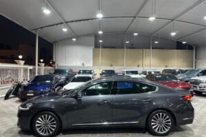 Cadenza V6: Advanced Performance and Luxury Sedan Redefined