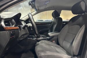 Cadenza V6: Advanced Performance and Luxury Sedan Redefined