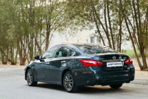 2017 Nissan Altima – Reliable Mid-Sized Sedan with Advanced Features and Efficient Performance