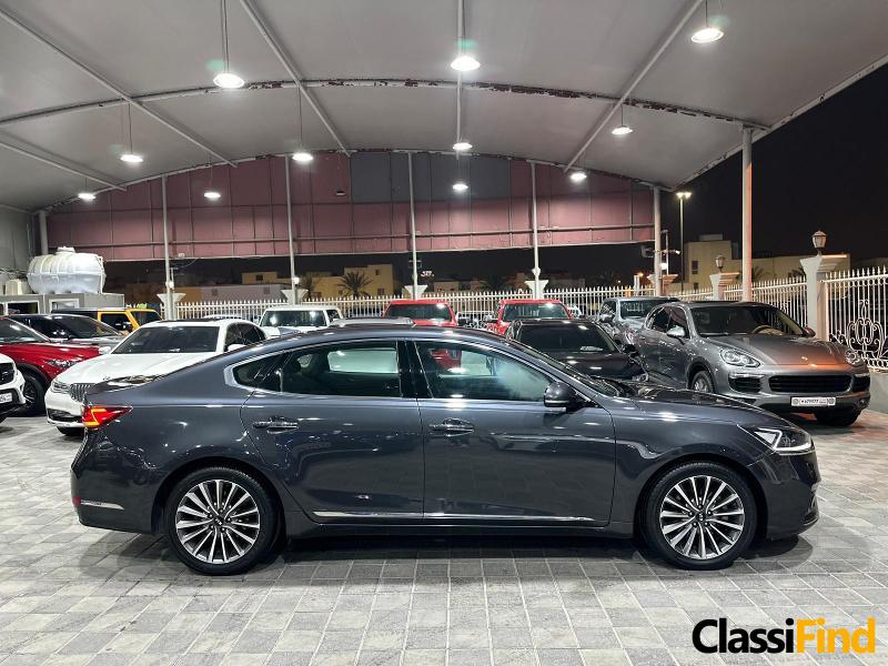 Cadenza V6: Advanced Performance and Luxury Sedan Redefined