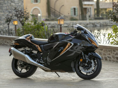 2022-Suzuki-Hayabusa-right-side
