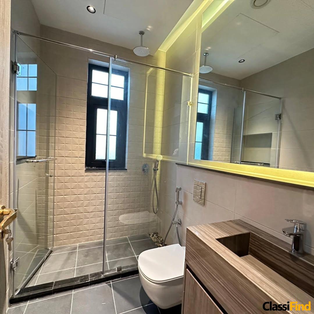 فيلا للبيع في جزيرة دلمونيا مصممة بطريقة مبتكرة وأنيقة ارتفاع مزدوج