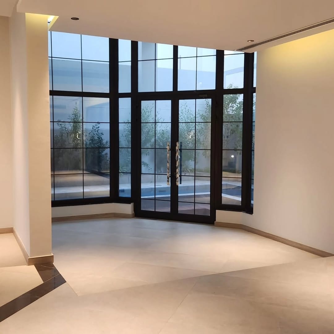 Villa for sale in Delmonia Island Designed in an innovative and stylish way DOUBLE HEIGHT