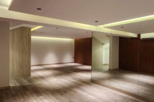 فيلا للبيع في جزيرة دلمونيا مصممة بطريقة مبتكرة وأنيقة ارتفاع مزدوج