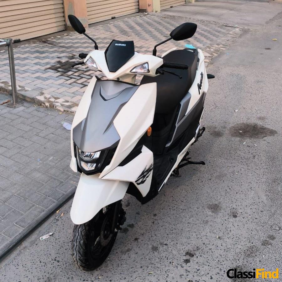 For sale: Suzuki Avnis scooter,
