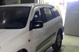 2004 RAV4 for sale, white