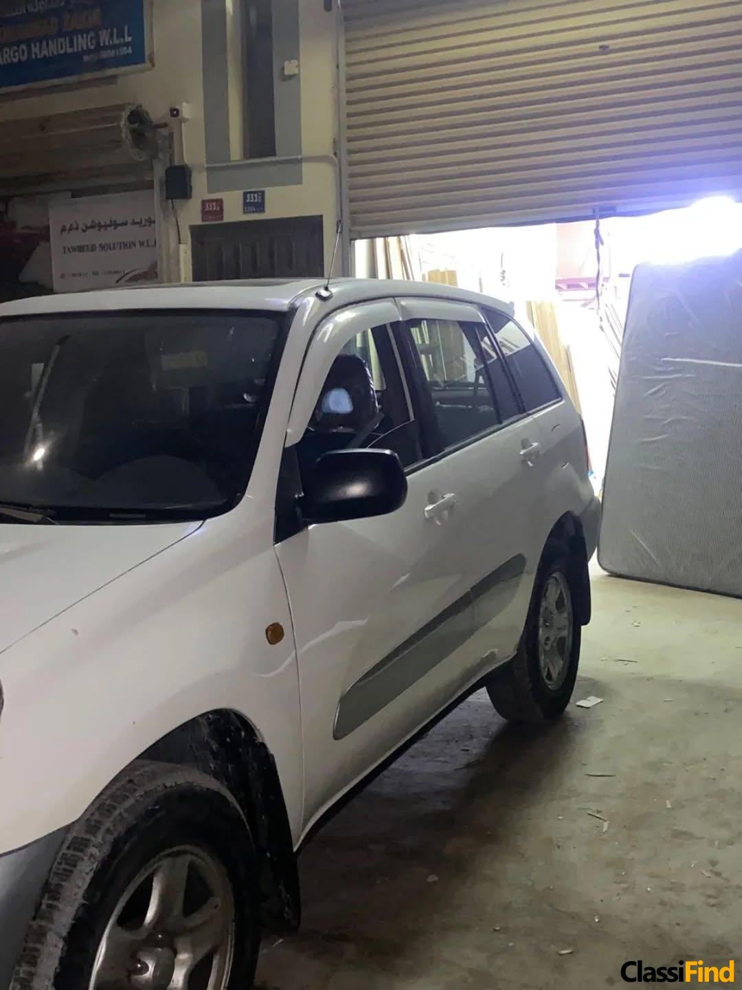 2004 RAV4 for sale, white