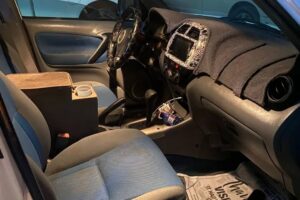 2004 RAV4 for sale, white