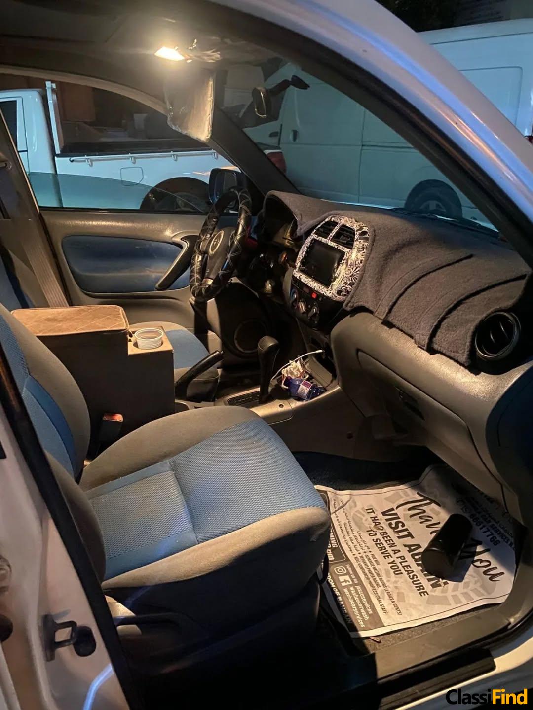 2004 RAV4 for sale, white