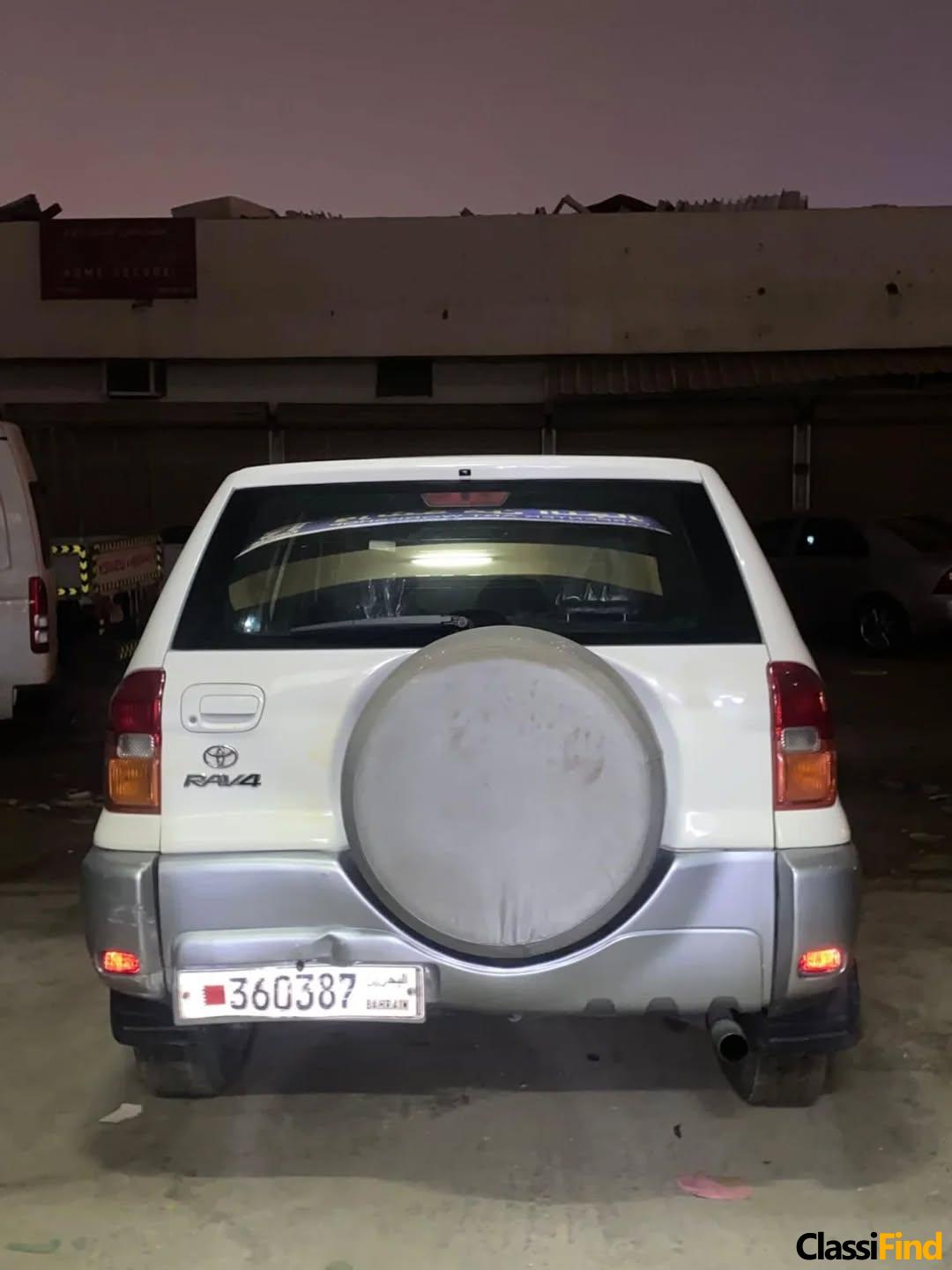 2004 RAV4 for sale, white