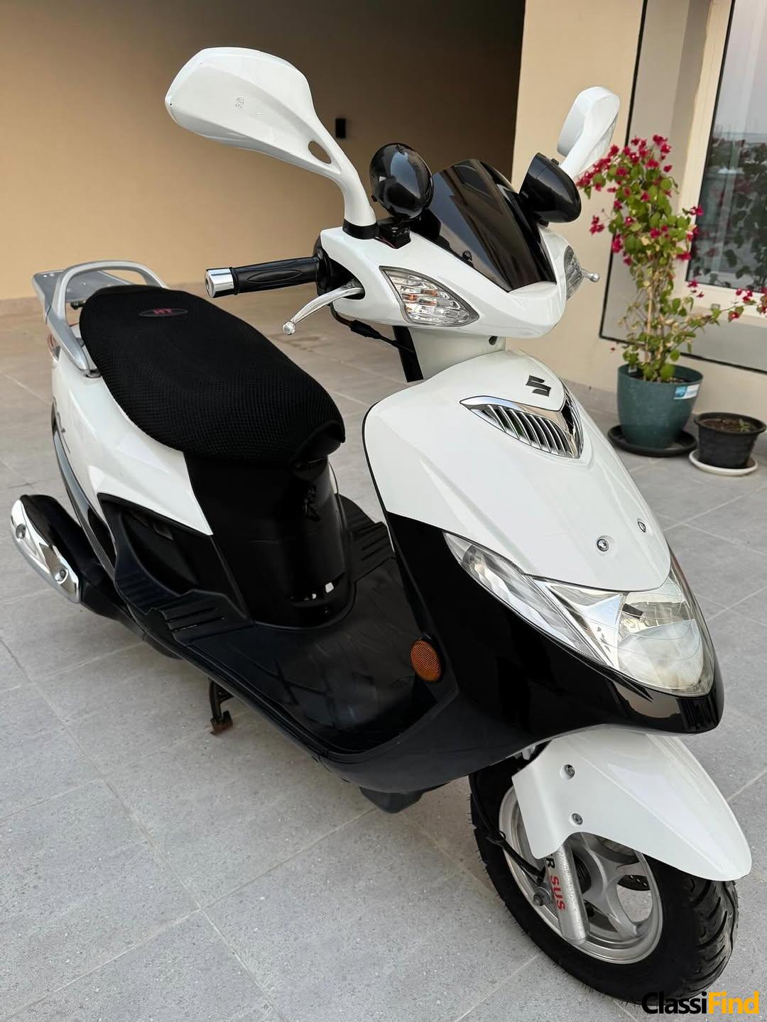 للبيع: دراجة سوزوكي سكوتر، موديل 2012،