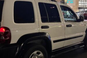 للبيع جيب شيروكي 2007