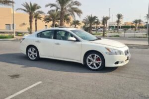 For sale: Nissan Maxima 2013