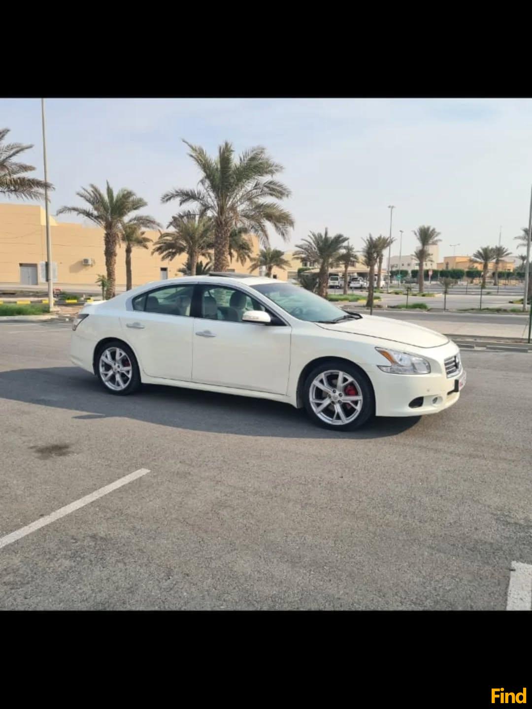 For sale: Nissan Maxima 2013