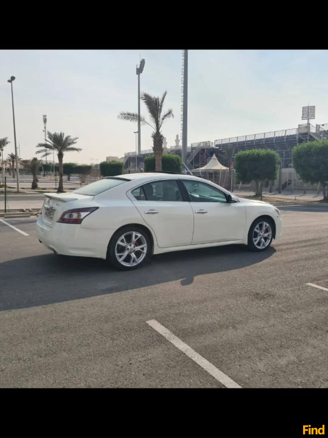 For sale: Nissan Maxima 2013