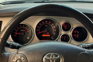 سيكويا SR5 للبيع