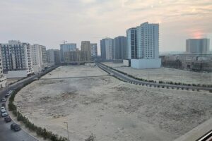 For rent an apartment in Amwaj, excellent location