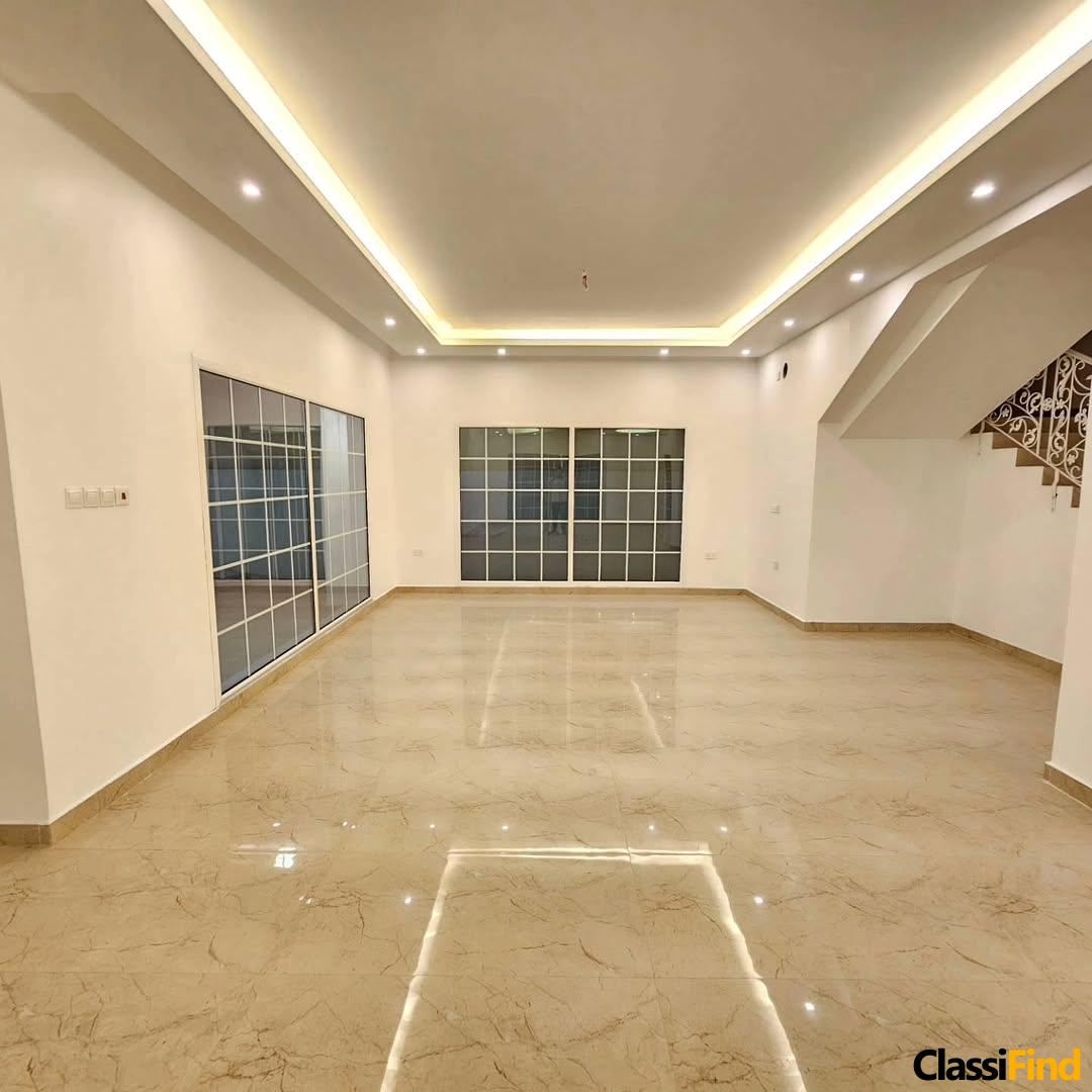 For rent, a new luxury villa, the first residence of Deluxe modern