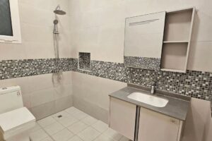 For rent, a new luxury villa, the first residence of Deluxe modern