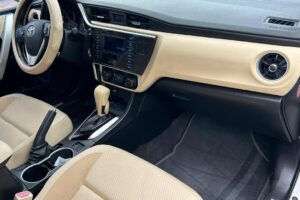 FOR SALE: TOYOTA COROLLA 2.0 GLI 2017