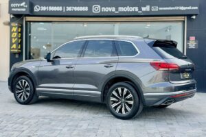 2021 Volkswagen Touareg V6