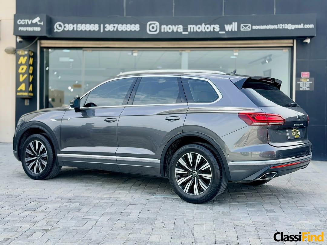 2021 Volkswagen Touareg V6