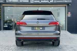 2021 Volkswagen Touareg V6