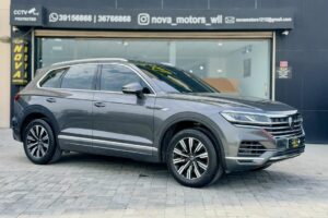 2021 Volkswagen Touareg V6