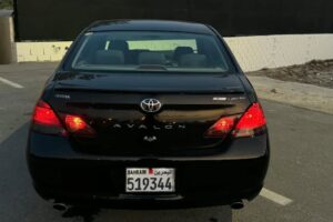 للبيع: تويوتا أفالون موديل 2007