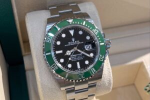Starbucks SUBMARINER Date Year : 2024 Reference M126610LV