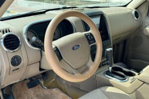FORD EXPLORER 4×4 FULL OPTION