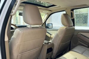 FORD EXPLORER 4×4 FULL OPTION