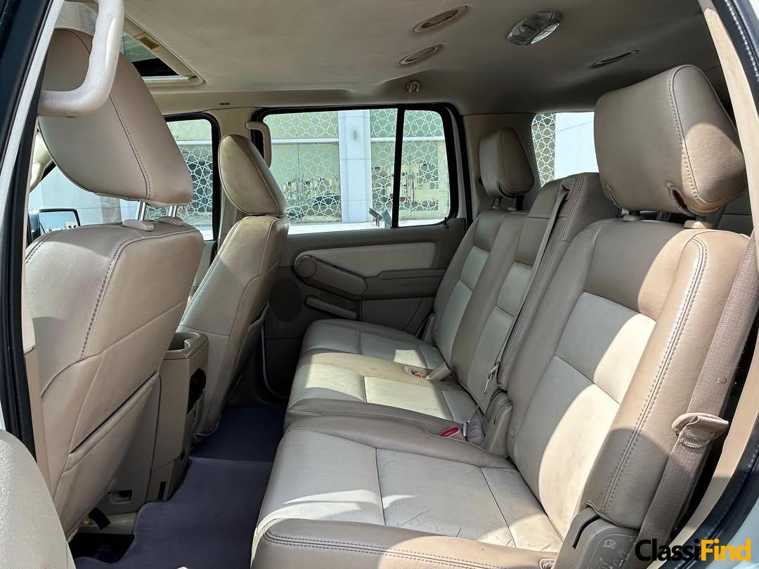 FORD EXPLORER 4×4 FULL OPTION