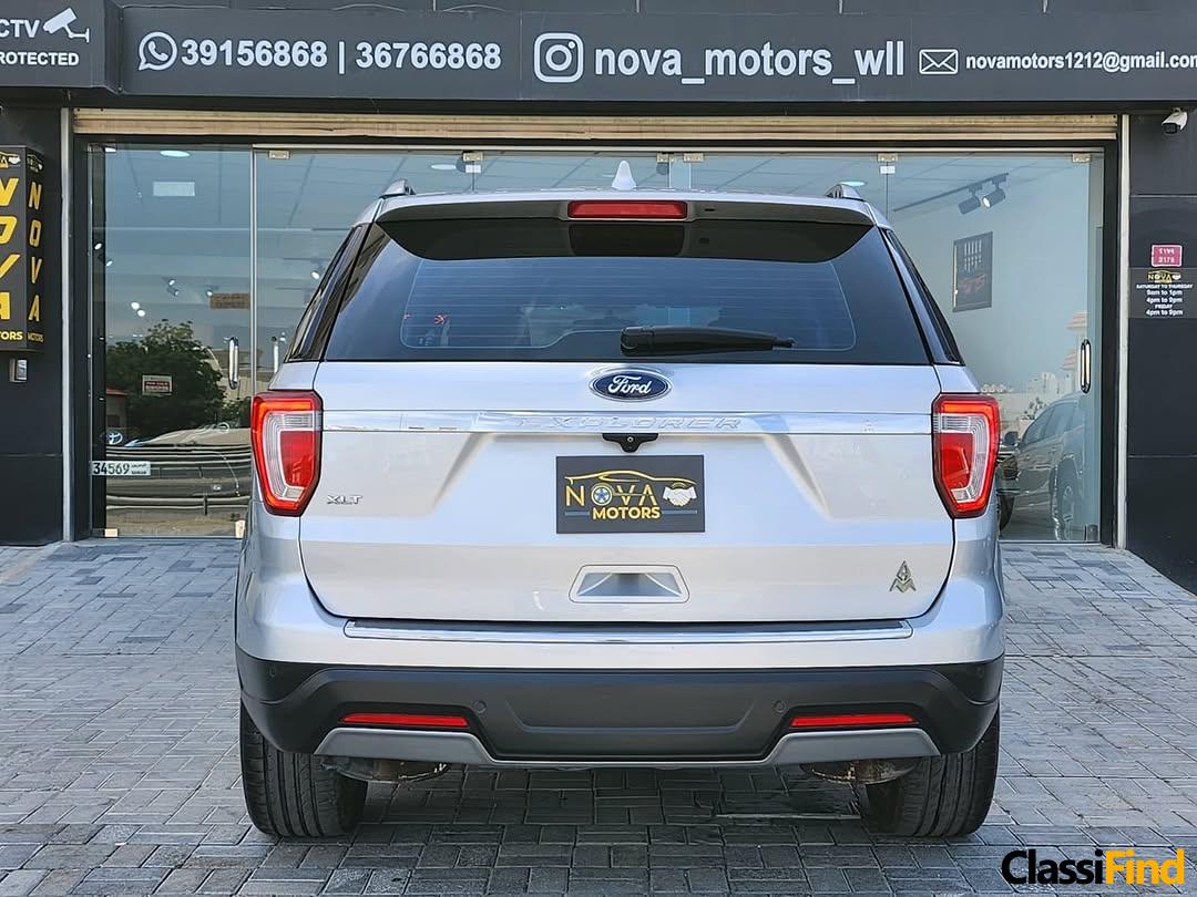 2018 Ford Explorer XLT plus V6