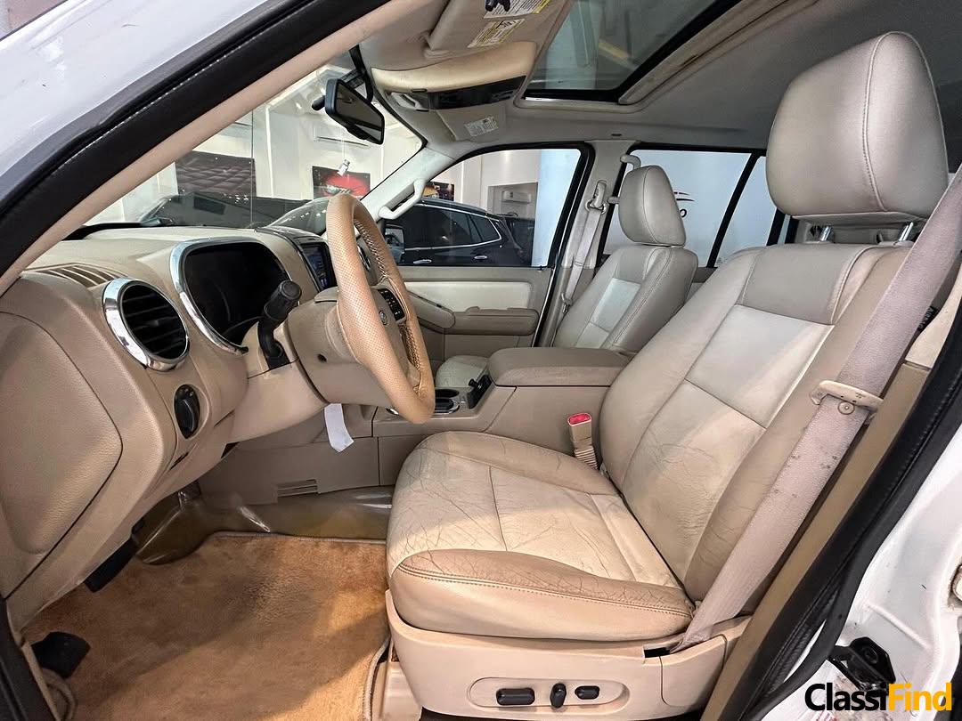 FORD EXPLORER 4×4 FULL OPTION