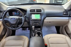 2018 Ford Explorer XLT plus V6