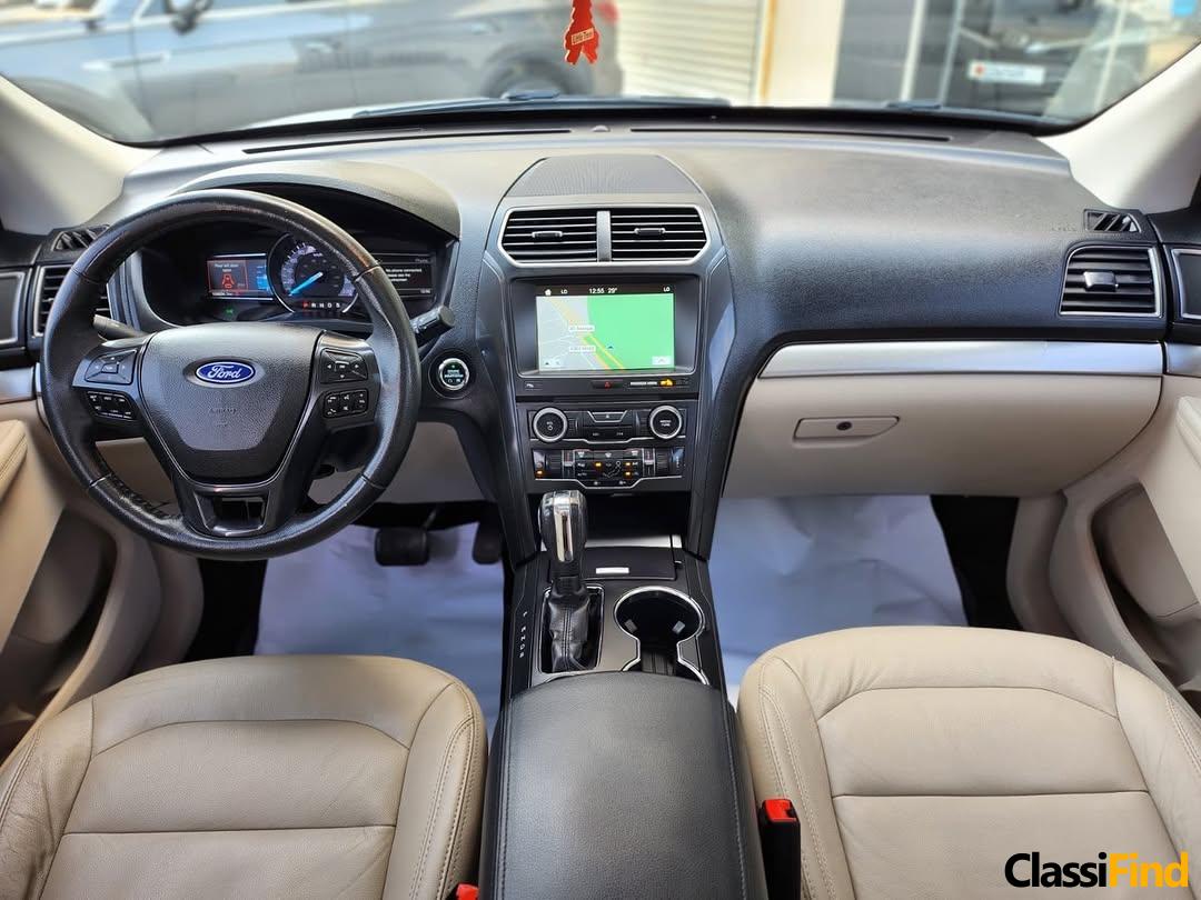 2018 Ford Explorer XLT plus V6