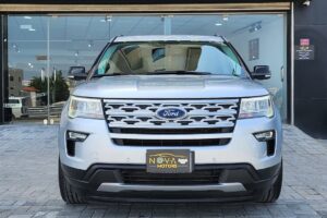 2018 Ford Explorer XLT plus V6